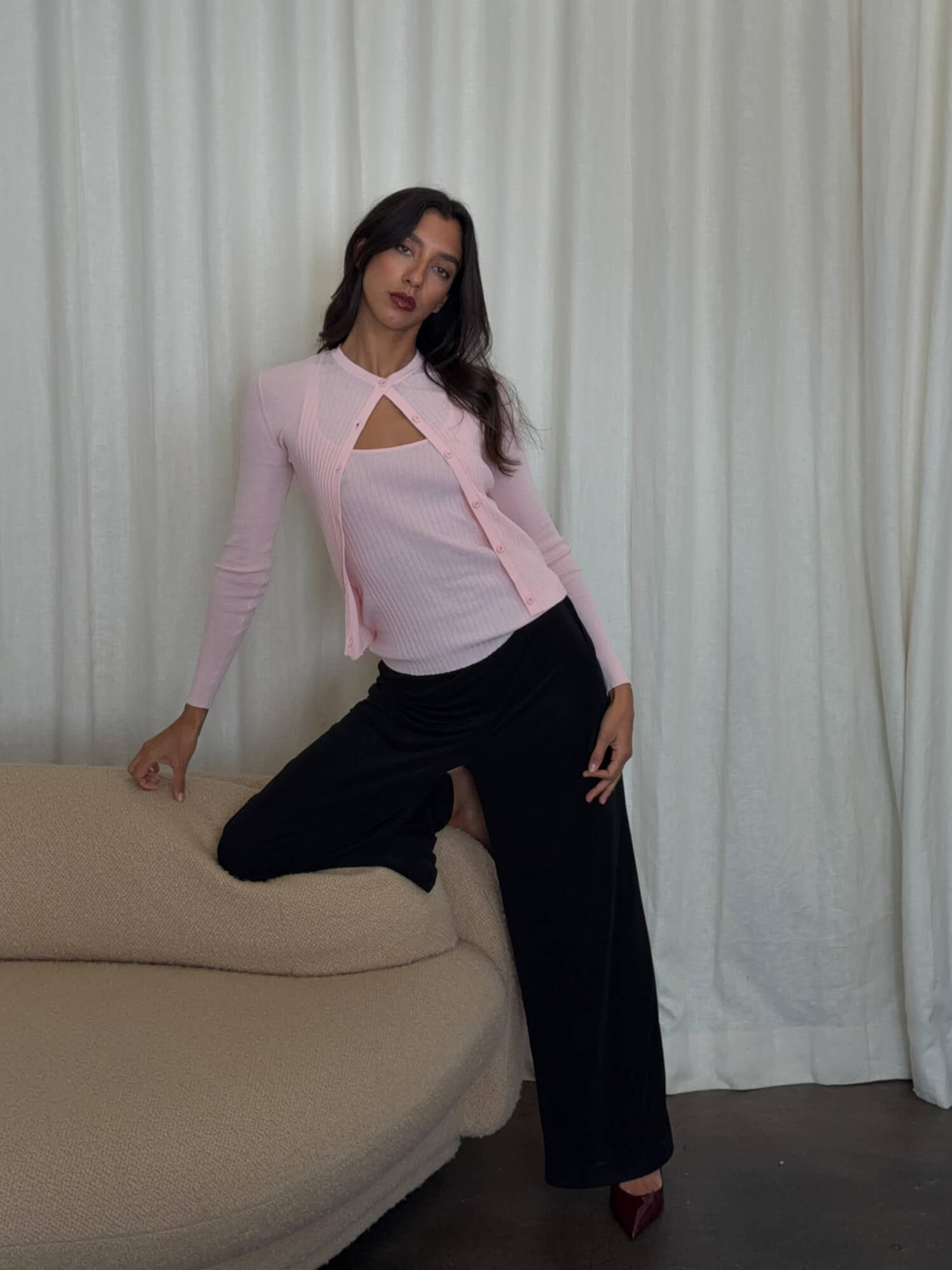 RIBBED KNIT CARDIGAN IN POWDER PINK – findmenowthelabel