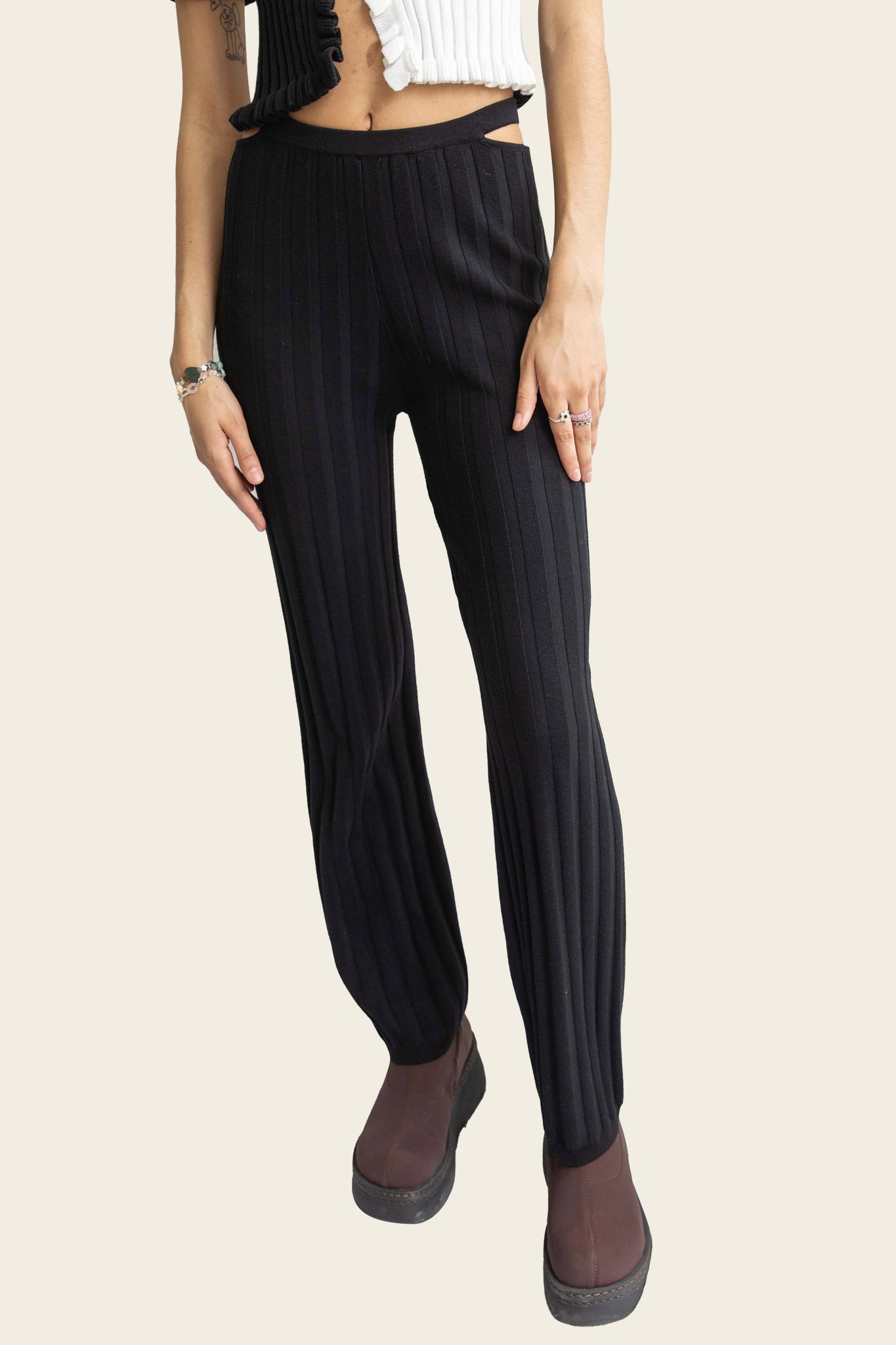 The Bethel Ribbed Straight Leg Sweater Pant in Mulberry – Piper